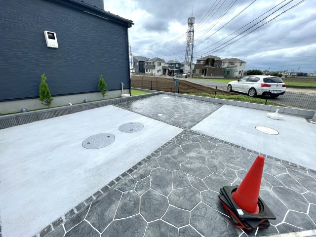 グラファーレ船橋市旭町5丁目4期の玄関|建築施工例