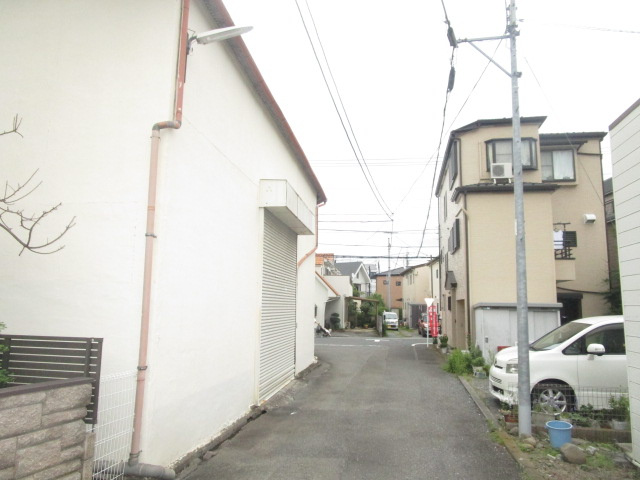 八王子市元横山町３丁目の倉庫
