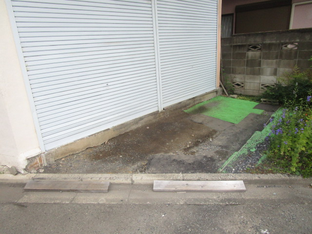 八王子市元横山町３丁目の倉庫