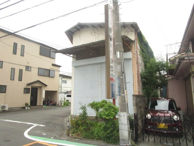 八王子市元横山町３丁目の倉庫