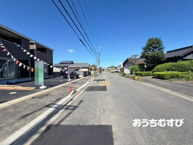 小牧市二重堀第3(全5棟)の前面道路含む現地写真