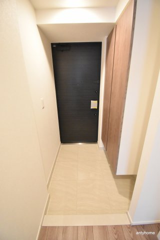 ルネフラッツ谷町四丁目　仲介手数料無料の玄関