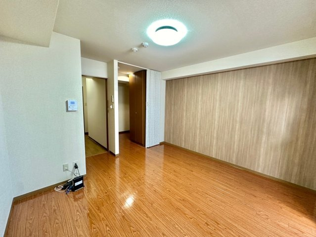 フィオーレ北条の洋室