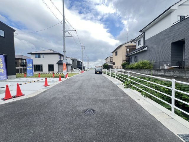 橿原市豊田町 ４号地の前面道路含む現地写真