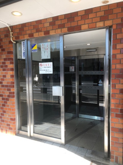 【エントランス】 | ロイヤル関内 | エントランス