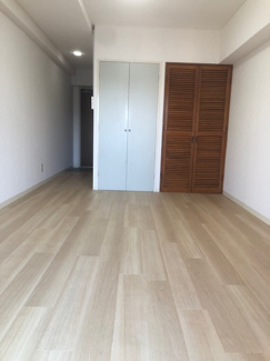 【洋室】 | ロイヤル関内 | 洋室約８帖