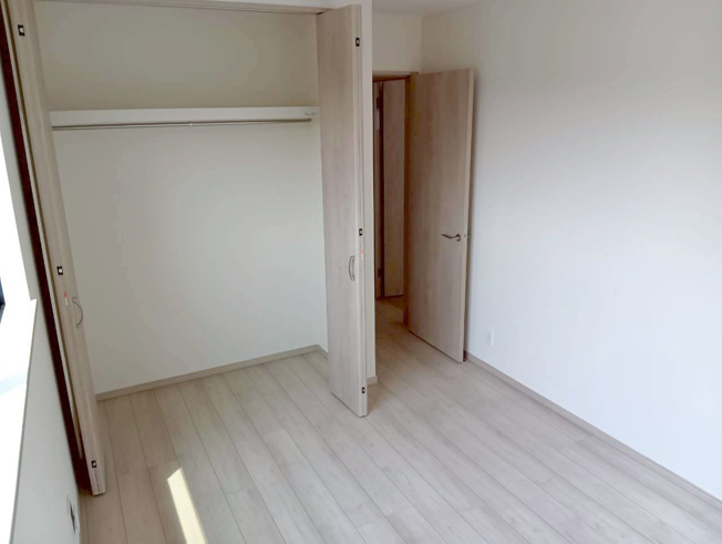 【洋室】 | 清水町長沢643番 新築建売分譲住宅 建物＋土地 TW06208 | 清水町長沢　A号棟　２F洋室6帖南西　※令和8年7月16日撮影