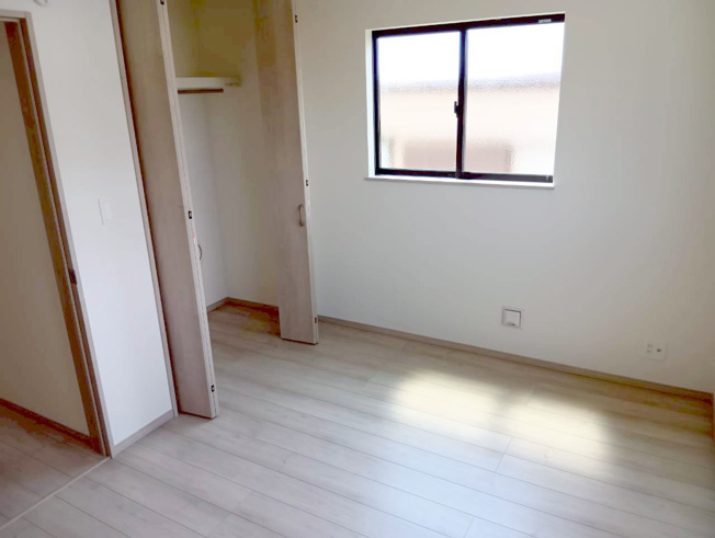 【洋室】 | 清水町長沢643番 新築建売分譲住宅 建物＋土地 TW06208 | 清水町長沢　A号棟　２F洋室6帖北　※令和8年7月16日撮影