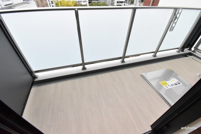 ルネフラッツ谷町四丁目　仲介手数料無料のバルコニー