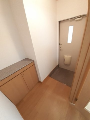 トレステージ華の玄関