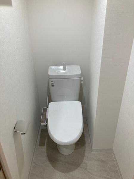 ＣＯＣＯＣＵＢＥ東長崎のトイレ