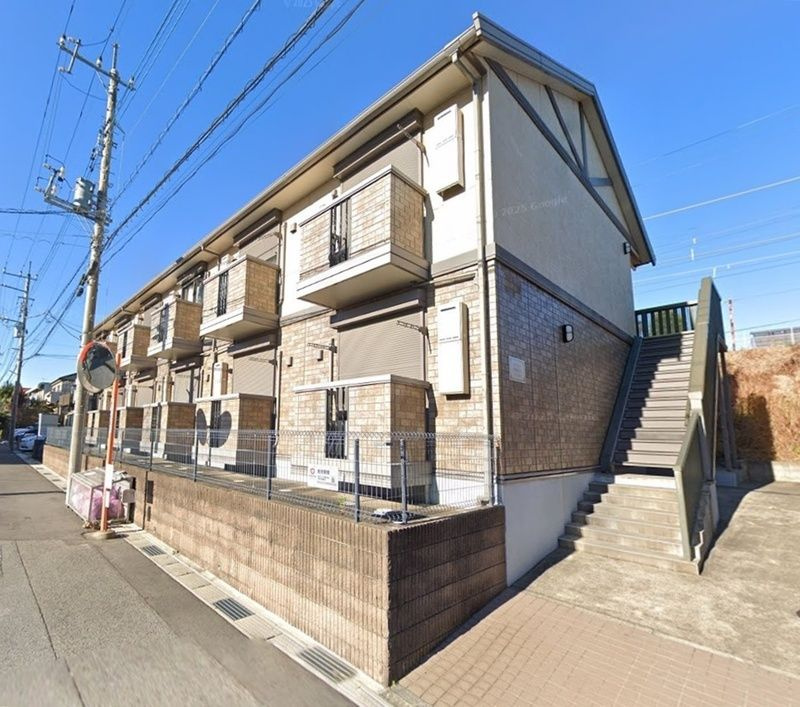 四街道市みのり町のアパートの外観