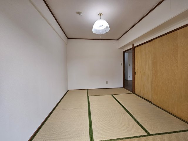 リアルティ大久保駅前の寝室