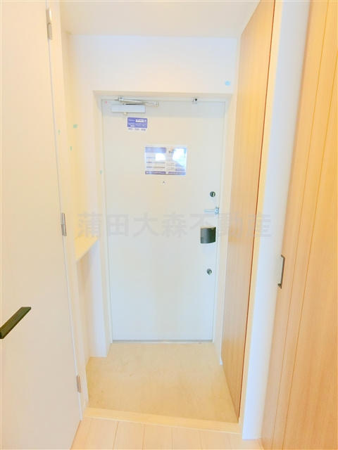 レジディア蒲田Ⅴの玄関