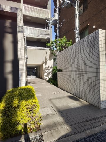 PRESTANCE香里のエントランス