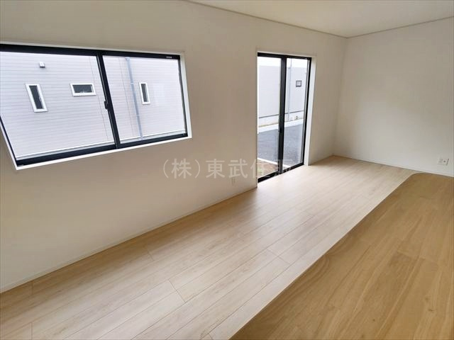 【居間・リビング】の画像