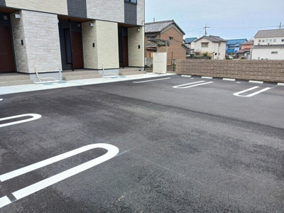 【駐車場】 | リバーテラスⅠ | 車をお持ちの方に嬉しい駐車場付きの物件です