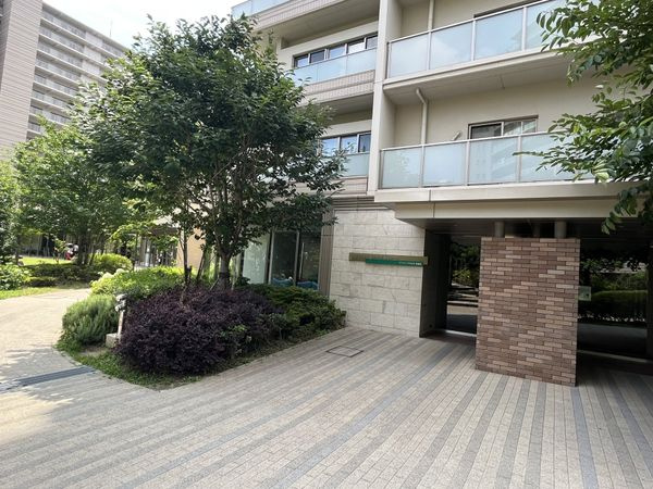 ミリカ・テラスⅡ街区の玄関