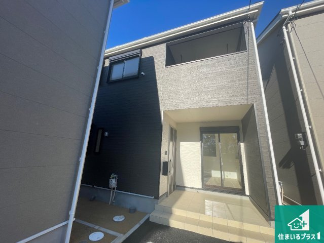 摂津市鳥飼西　第4期　新築一戸建ての外観|お客様に長く安心して住んでいだだける事にこだわった家づくり！住んでからのアフターサービスにもしっかりと取り組んでいます！
