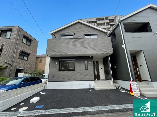 尼崎市西昆陽　第2期　新築一戸建ての外観|お客様に長く安心して住んでいだだける事にこだわった家づくり！住んでからのアフターサービスにもしっかりと取り組んでいます！