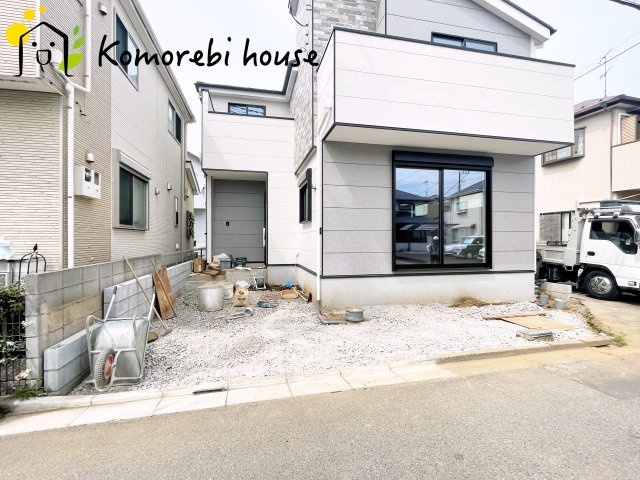 さいたま市見沼区堀崎町　8期　新築一戸建て　KEIAI GRACE　01の駐車場|駐車場の用意があります