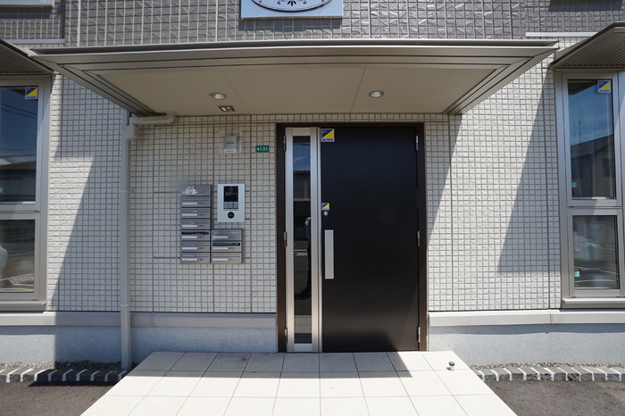 D-room新涯のエントランス