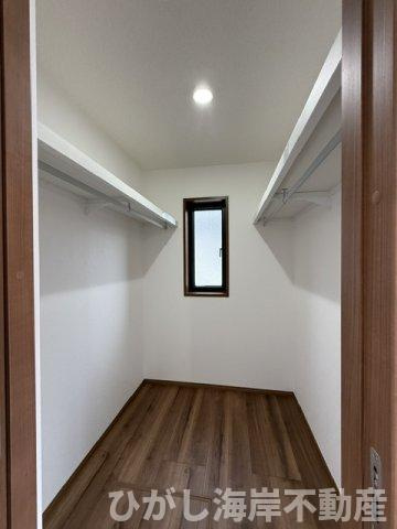 茅ヶ崎市香川3丁目　中古戸建の収納|新規リフォーム完了！　ウォークインクローゼット