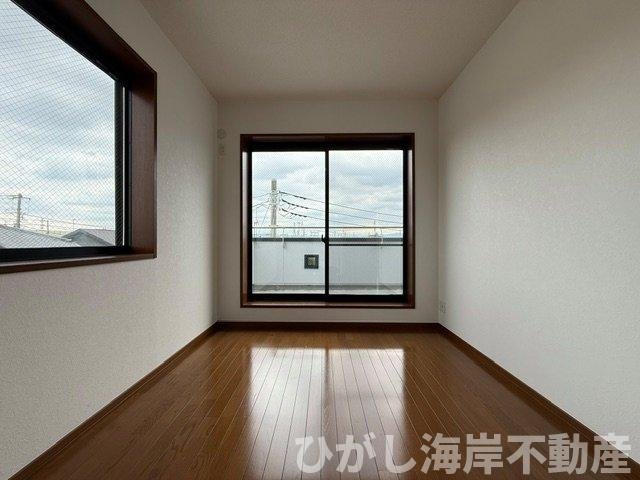 茅ヶ崎市香川3丁目　中古戸建の内装|新規リフォーム完了！　5.3帖　洋室