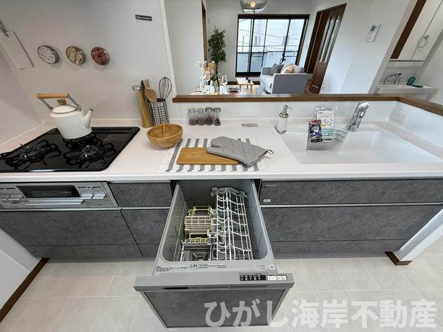 茅ヶ崎市香川3丁目　中古戸建のキッチン|新規リフォーム完了！　食洗器付きシステムキッチン