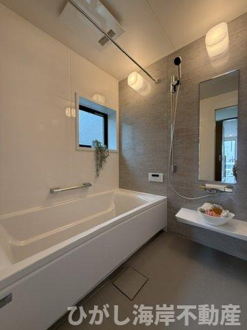茅ヶ崎市香川3丁目　中古戸建の浴室|新規リフォーム完了！　浴室乾燥機付きユニットバス