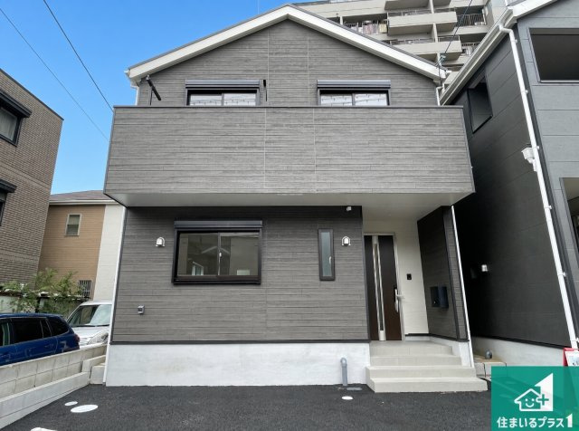 ■尼崎市西昆陽　第2期　新築一戸建ての外観|安心の10年保証！外観を美しく保ち、雨水で汚れを落とします！気になることがありましたら、お気軽にお問い合わせください！