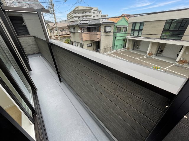 ■尼崎市西昆陽　第2期　新築一戸建てのバルコニー|日当たりのよいバルコニー！お部屋が開放的に！