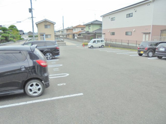 【駐車場】 | グランラシュレ　B棟