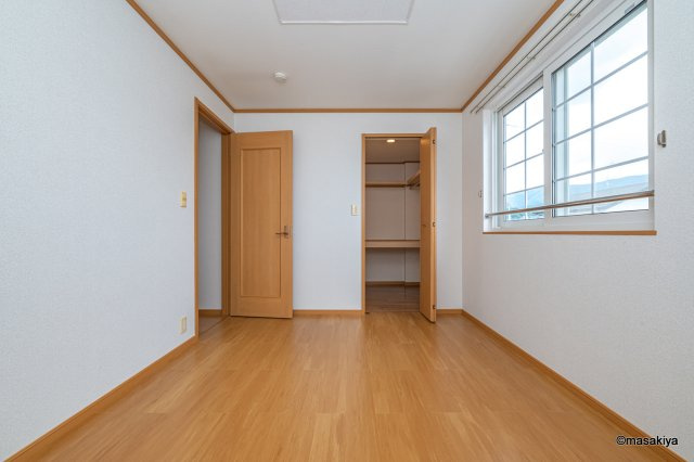 アードリゲ駒沢の洋室