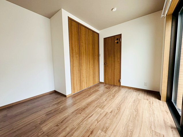 小山板倉町の洋室