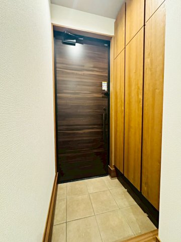 小山板倉町の玄関