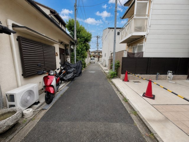 小山板倉町の前面道路含む現地写真