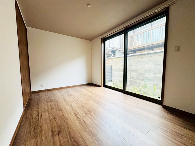 小山板倉町の洋室