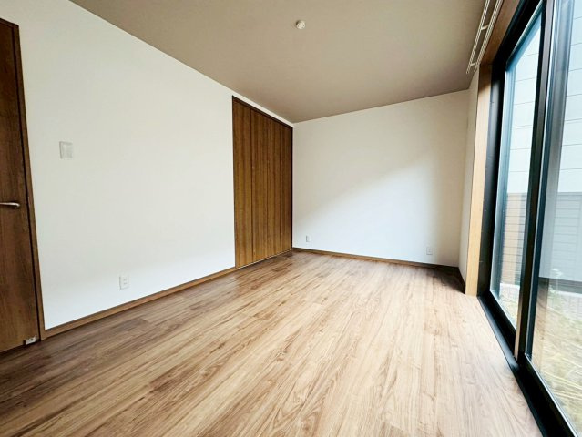 小山板倉町の洋室