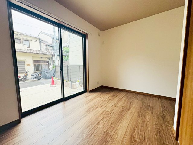 小山板倉町の洋室