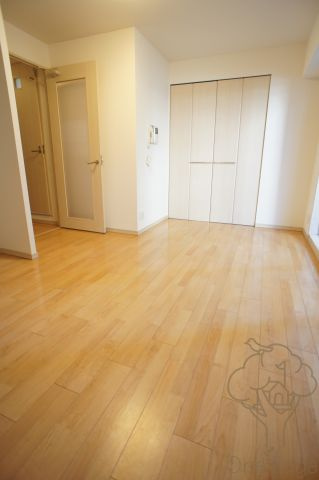 クレグラン北梅田の寝室