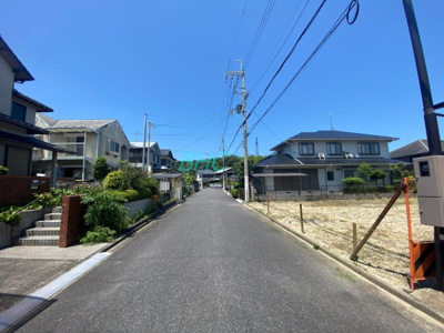 【前面道路含む現地写真】 | 仰木の里６丁目