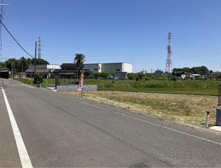 【土地】坂戸市石井11号売地の前面道路含む現地写真|前面道路含む現地写真です