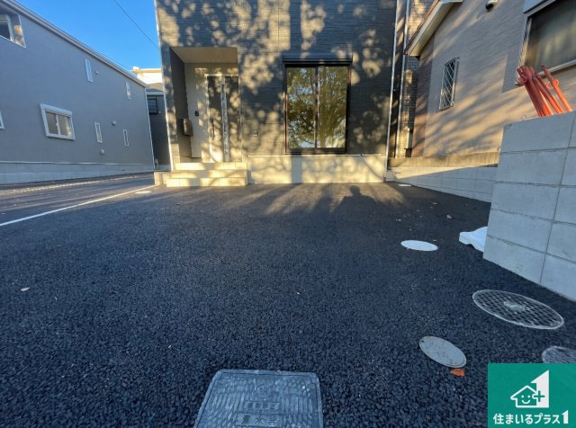 ■摂津市鳥飼西　第4期　新築一戸建ての駐車場|駐車スペース！散水栓があるので、こまめに愛車を洗えます！