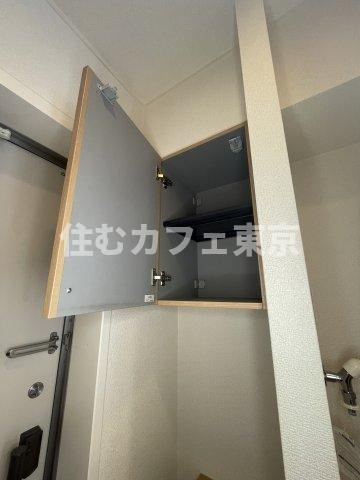メゾン・ミナミの収納|玄関上部の収納です