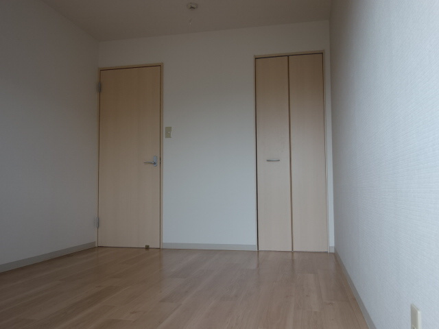 YKハイツ宮の上の子供部屋