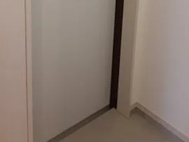 イクシオアヴニールの玄関