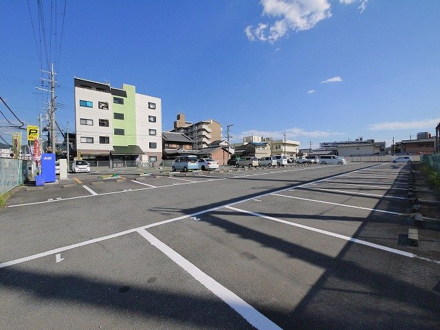 大安寺モータープールの駐車場
