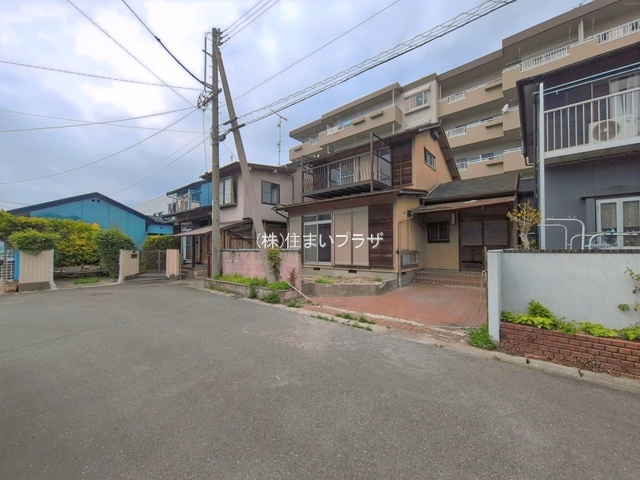 一宮市三条字小辰己1-11の土地の前面道路含む現地写真