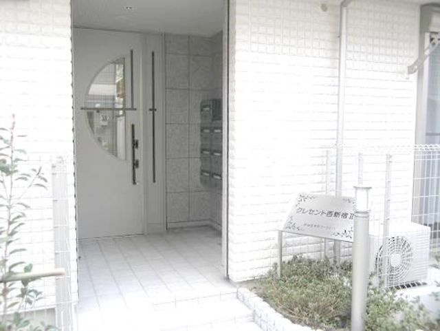 クレセント西新宿Ⅱのエントランス